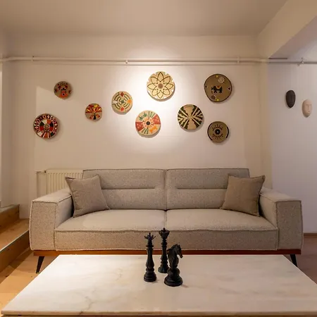 Jardin Maison 1 Bedroom In Galata Eskiomerler