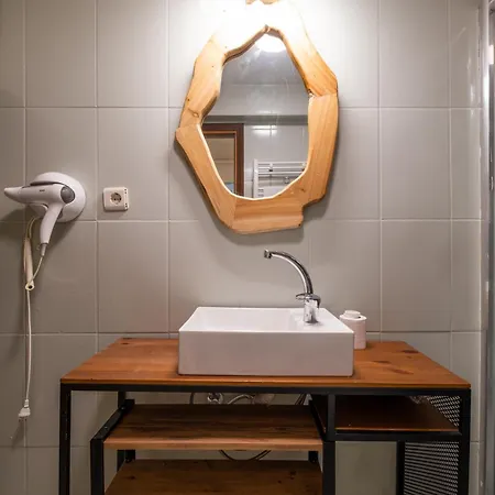 Jardin Maison 1 Bedroom In Galata Apartment Eskiomerler