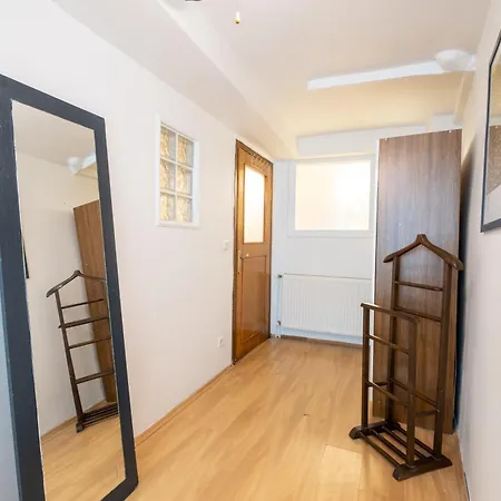 Apartment Jardin Maison 1 Bedroom In Galata Eskiomerler
